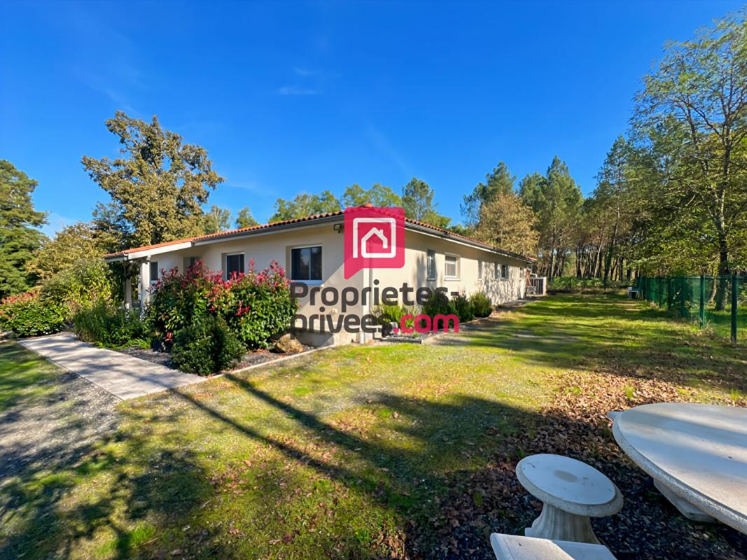 BAZAS Maison de 200m² avec 4 chambres et piscine 5