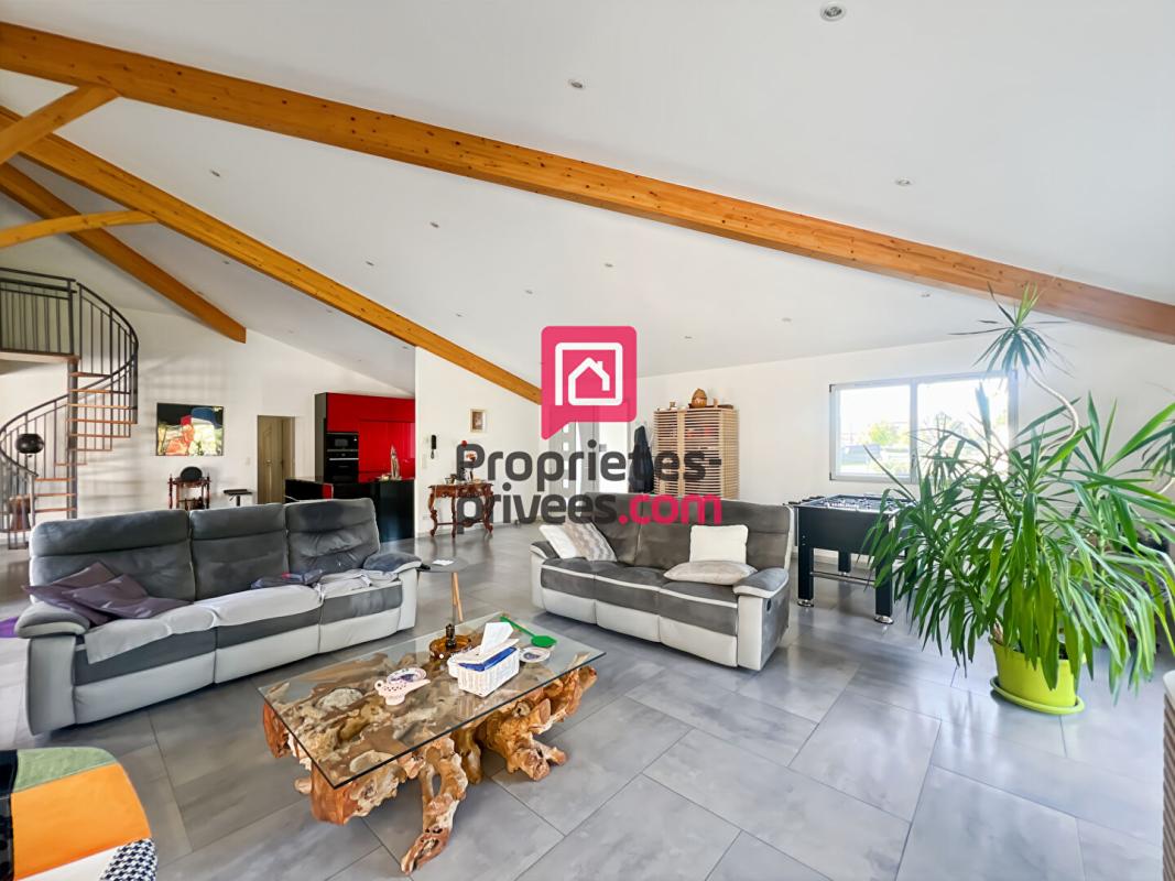 BAZAS Maison de 200m² avec 4 chambres et piscine 6