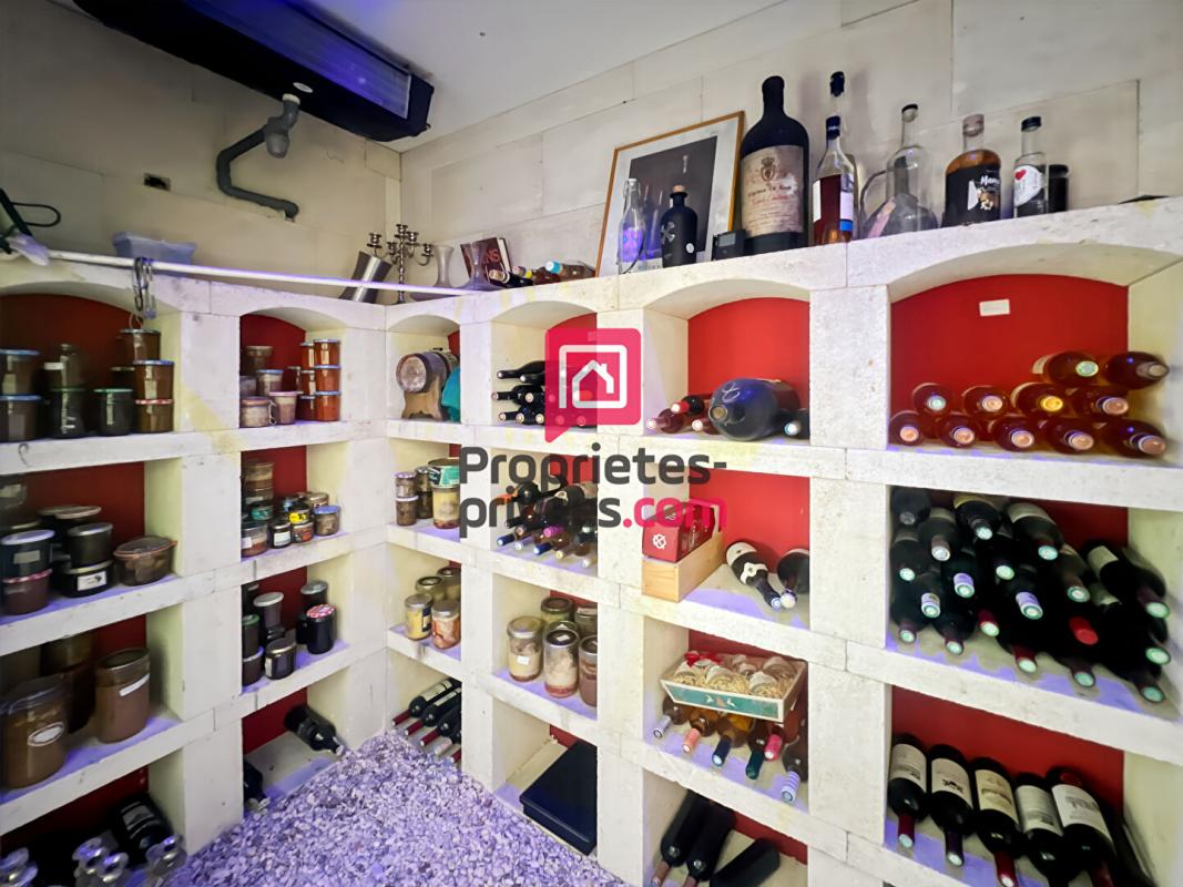 BAZAS Maison de 200m² avec 4 chambres et piscine 9