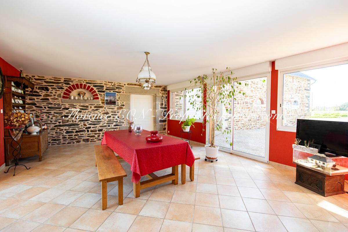 ARGENTRE-DU-PLESSIS Maison Argentre Du Plessis 5 pièce(s) 175 m2 5