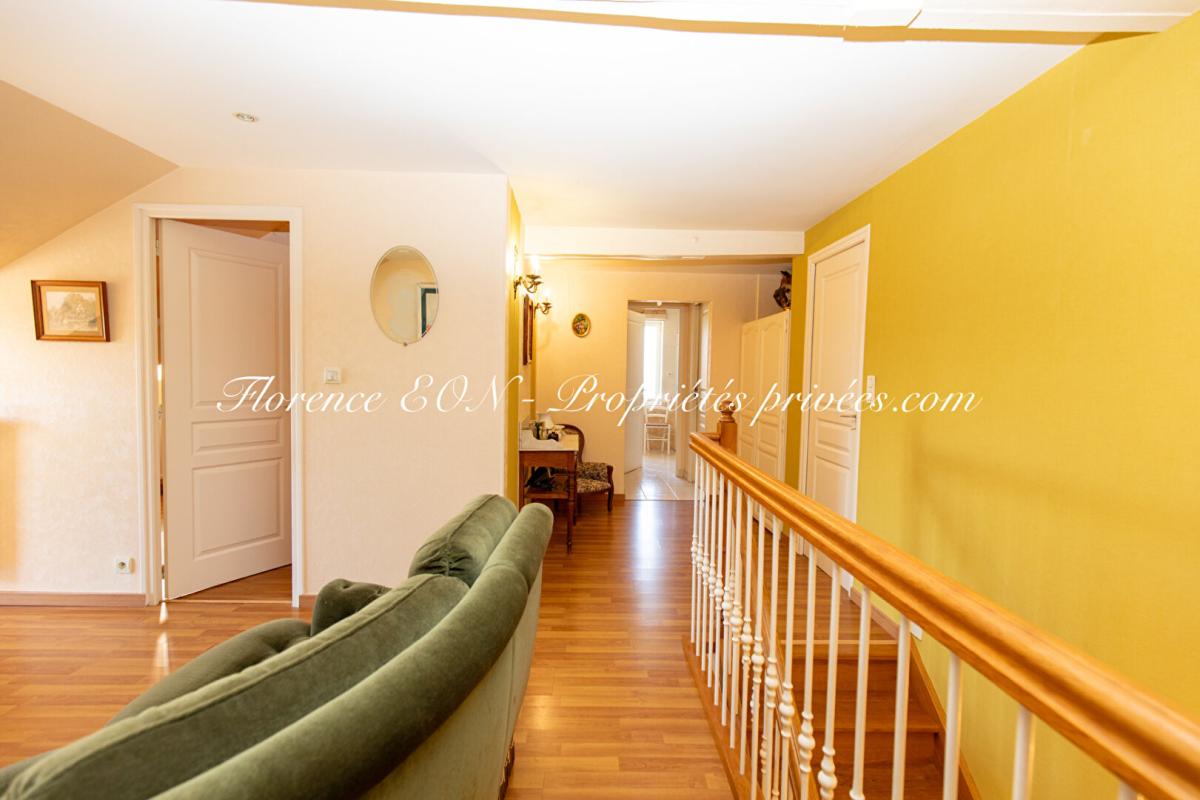 ARGENTRE-DU-PLESSIS Maison Argentre Du Plessis 5 pièce(s) 175 m2 8