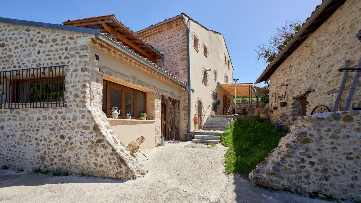 THOARD Maison Thoard 9 pièce(s) 10