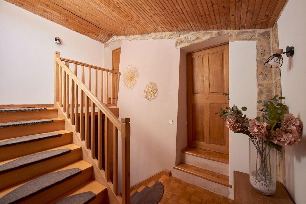 THOARD Maison Thoard 9 pièce(s) 18