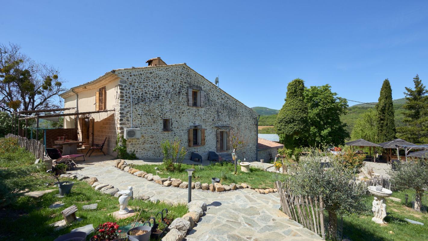 THOARD Maison Thoard 9 pièce(s) 8