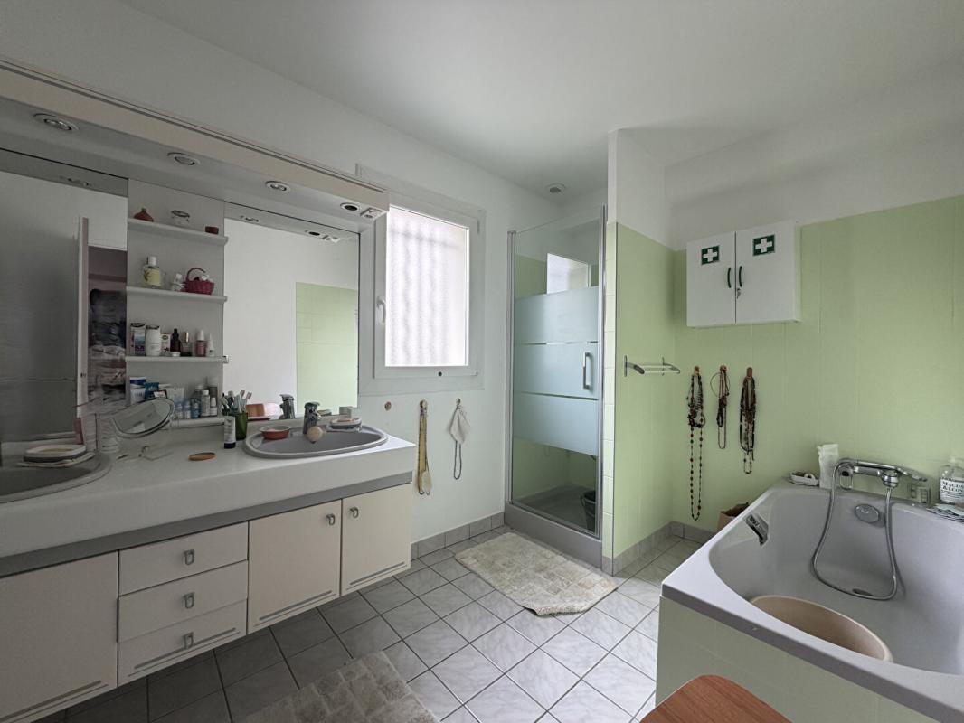 CHEVIGNY-SAINT-SAUVEUR CHEVIGNY SAINT SAUVEUR - Maison  de 151 m² 5