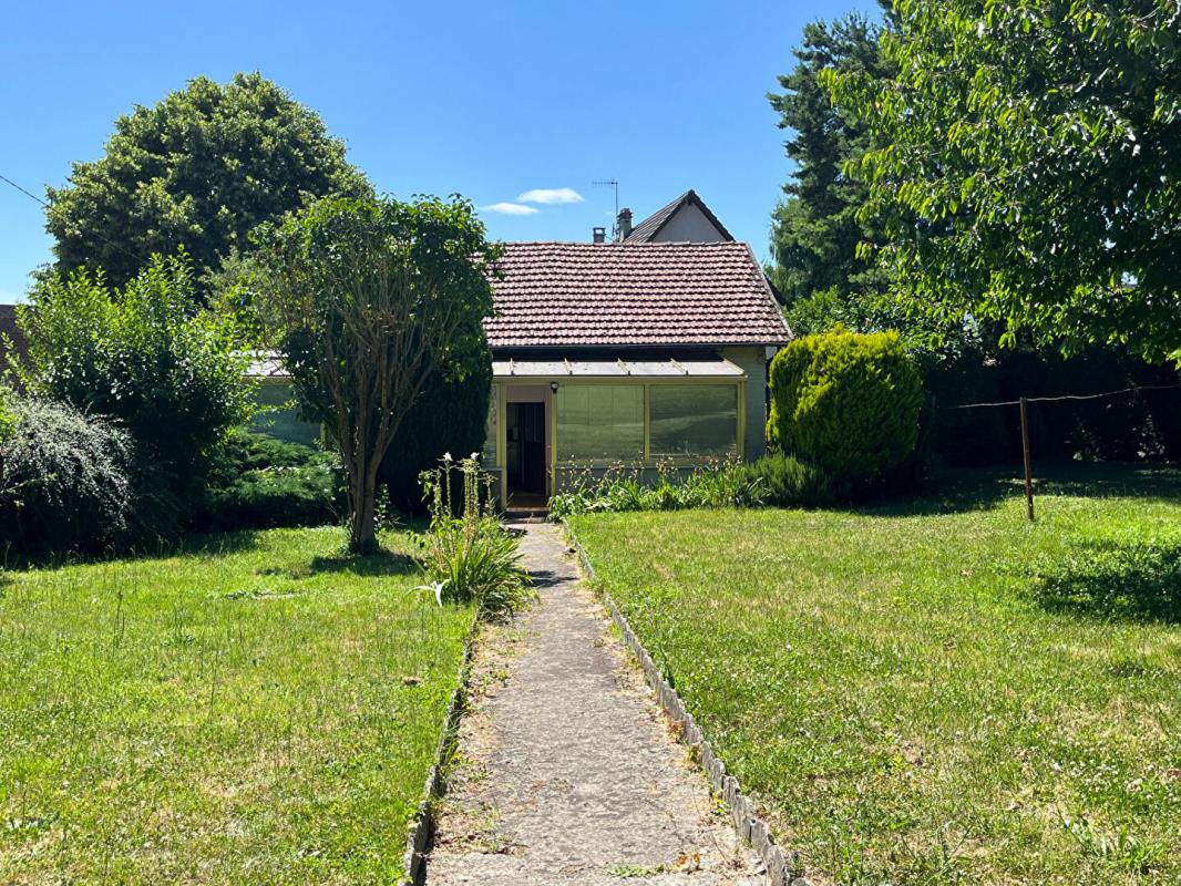 NOYON Maison Noyon 3 pièce(s) 61 m2 + 25 m² Véranda  et Terrain arboré 1