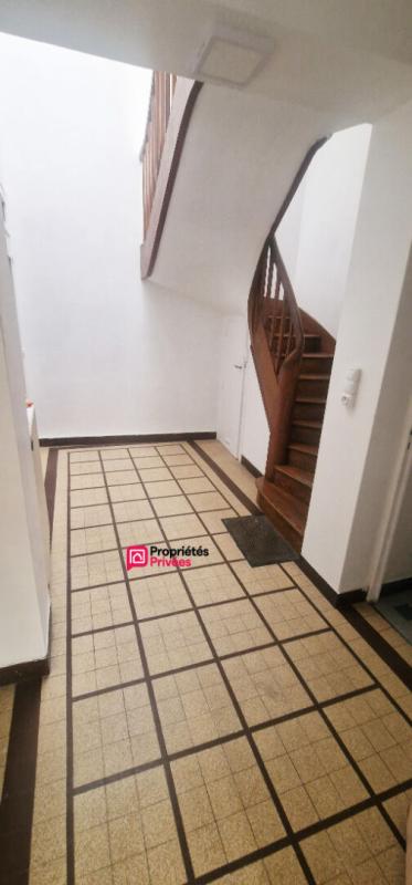 SAINT-AIGNAN Immeuble de 94 m² avec commerce et logement 3 pièces et 2 chambres 5