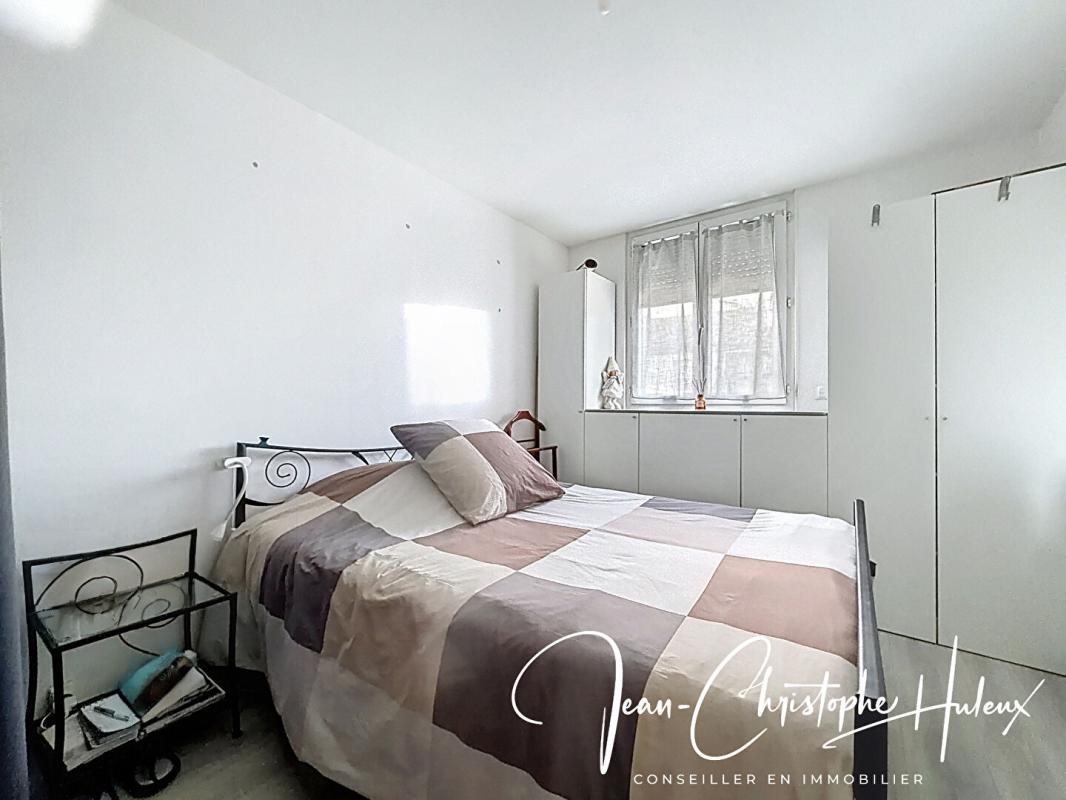 NIMES 30900 NIMES Bel appartement P3 Lumineux avec sa place deparking 6