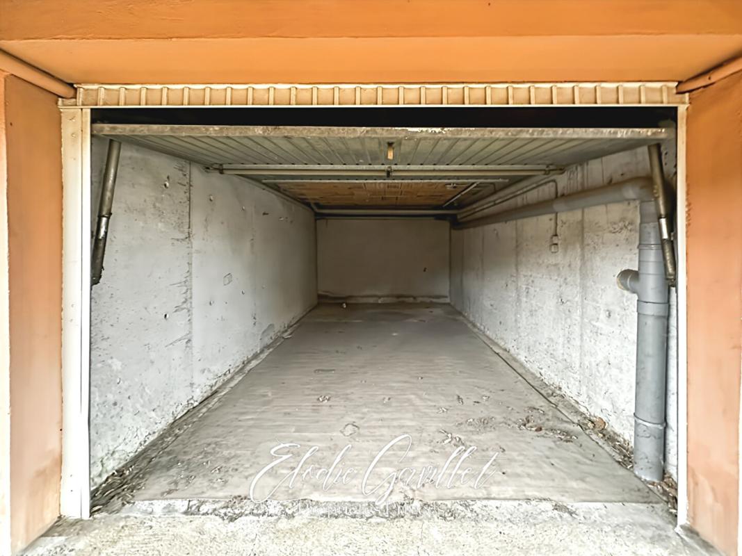 CARCASSONNE Garage de 18 m² dans résidence à Carcassonne 1