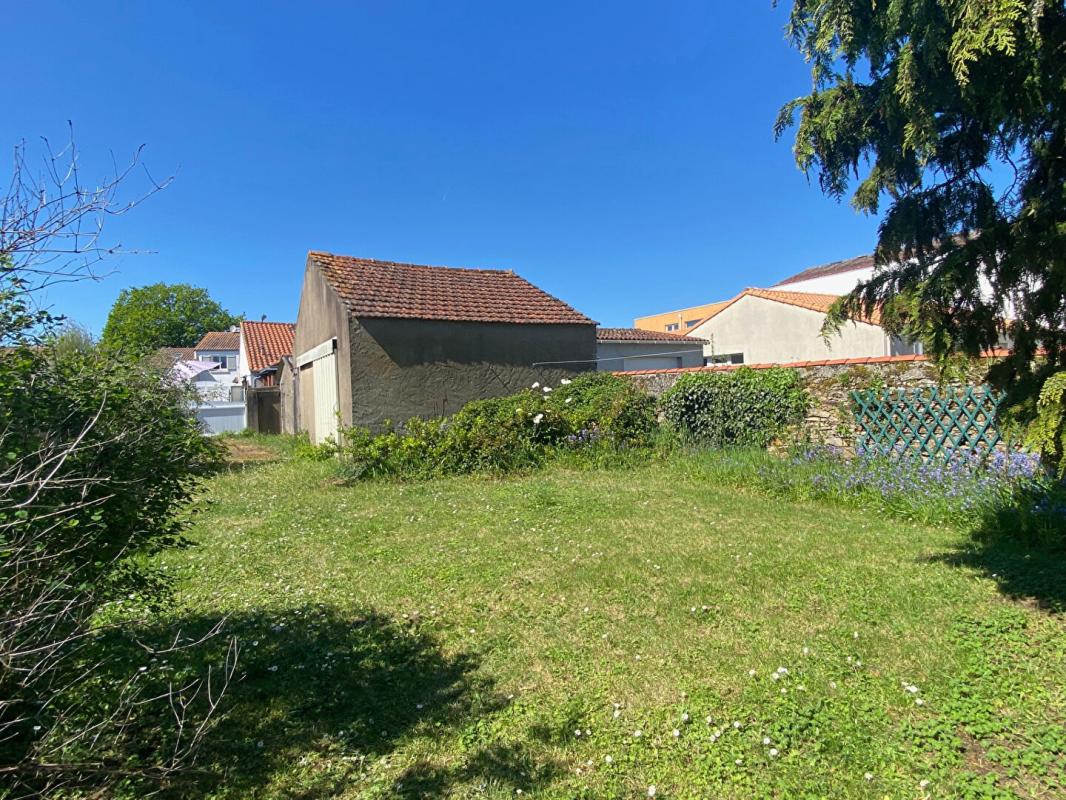 SAINTE-PAZANNE MAISON PLAIN PIED - 2 CHAMBRES - 44680 SAINTE PAZANNE BUDGET 208 000  HAI 11