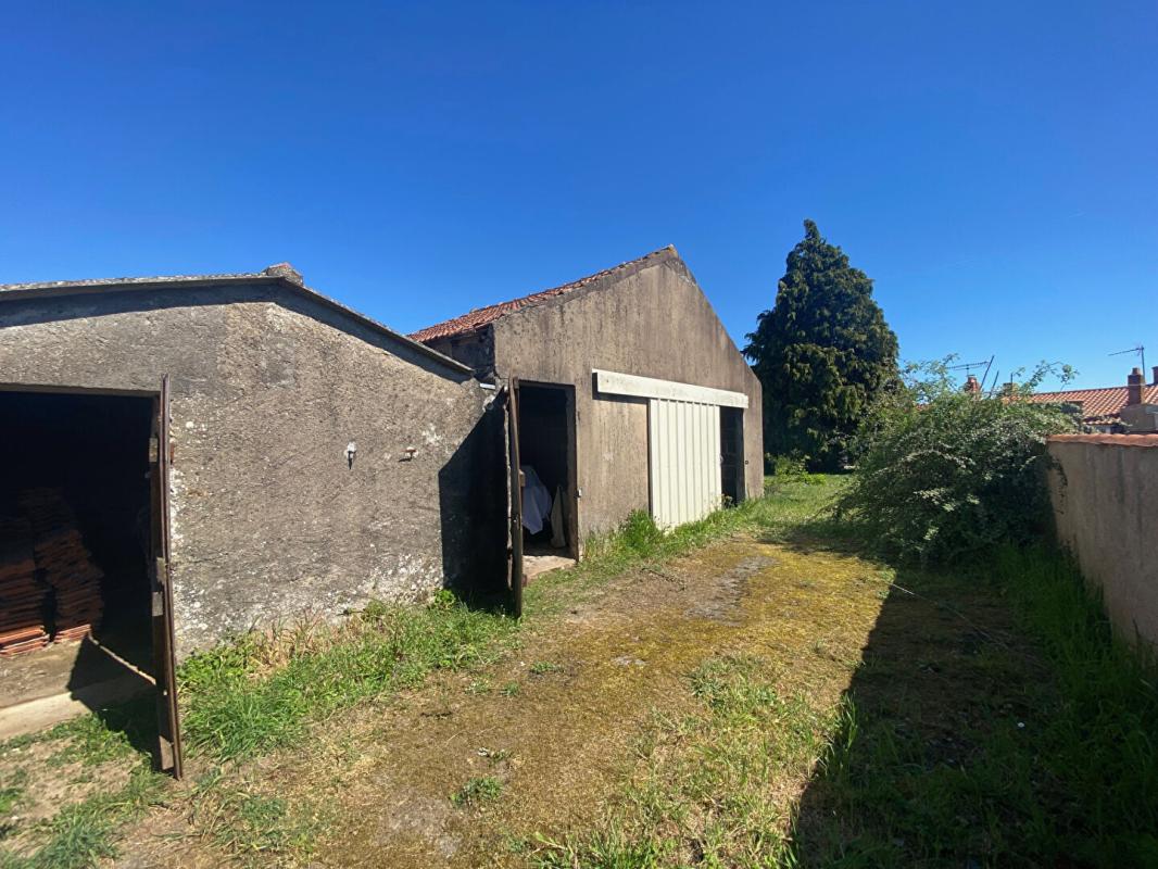 SAINTE-PAZANNE MAISON PLAIN PIED - 2 CHAMBRES - 44680 SAINTE PAZANNE BUDGET 208 000  HAI 12