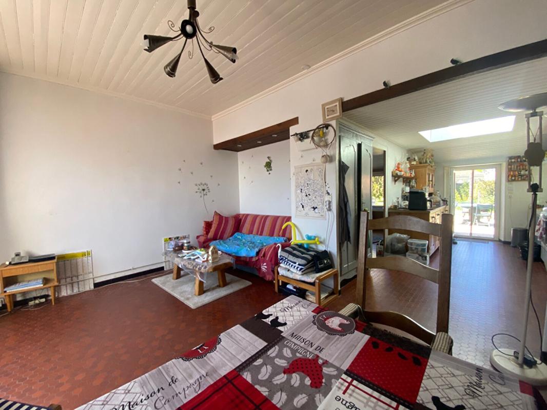 SAINTE-PAZANNE MAISON PLAIN PIED - 2 CHAMBRES - 44680 SAINTE PAZANNE BUDGET 208 000  HAI 5