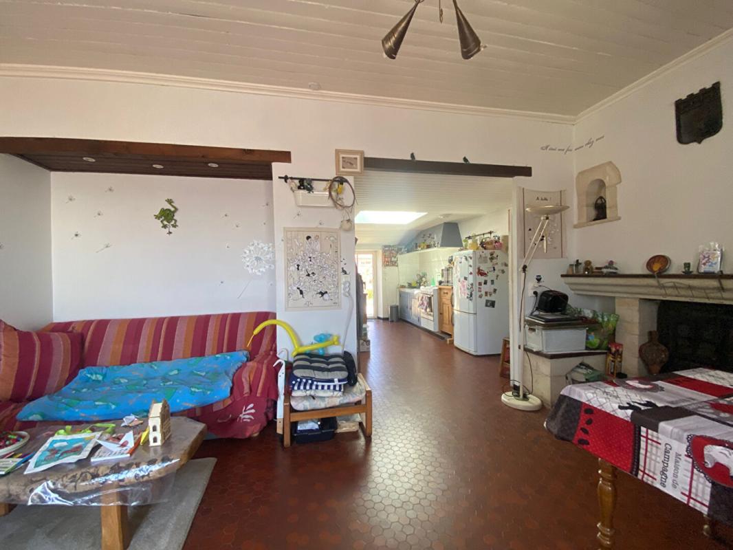 SAINTE-PAZANNE MAISON PLAIN PIED - 2 CHAMBRES - 44680 SAINTE PAZANNE BUDGET 208 000  HAI 6