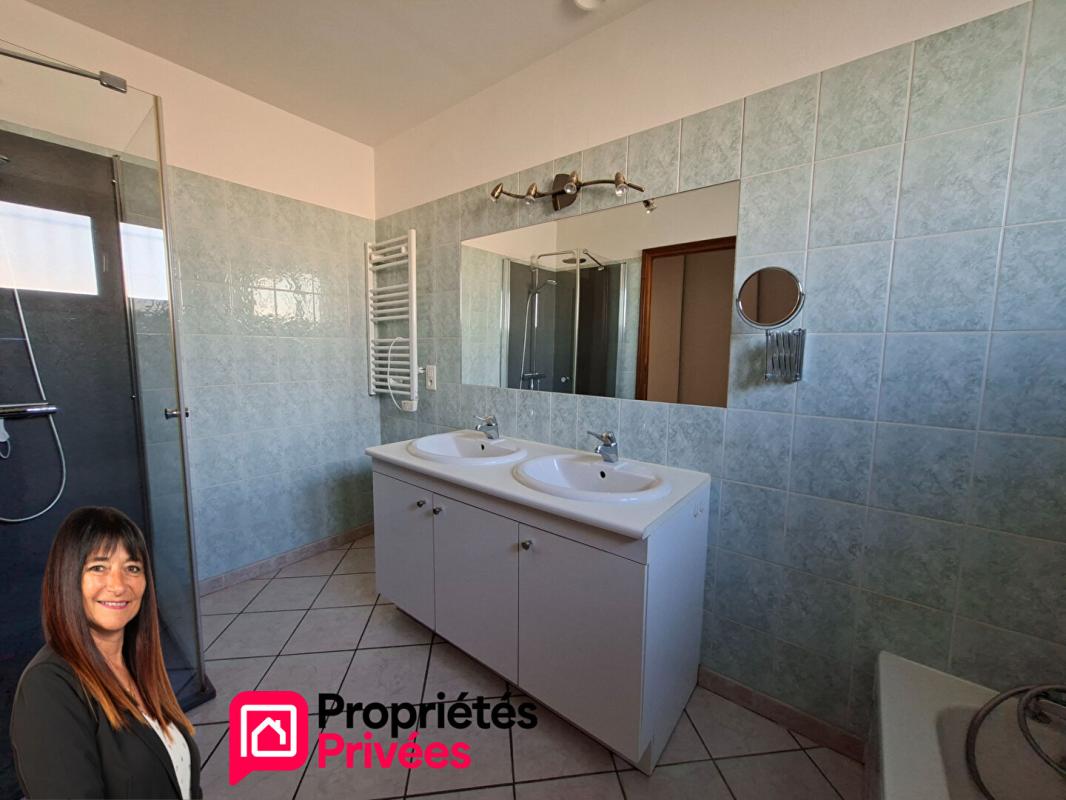 LE COTEAU Maison Le Coteau 177 m² - idéal artisan 5