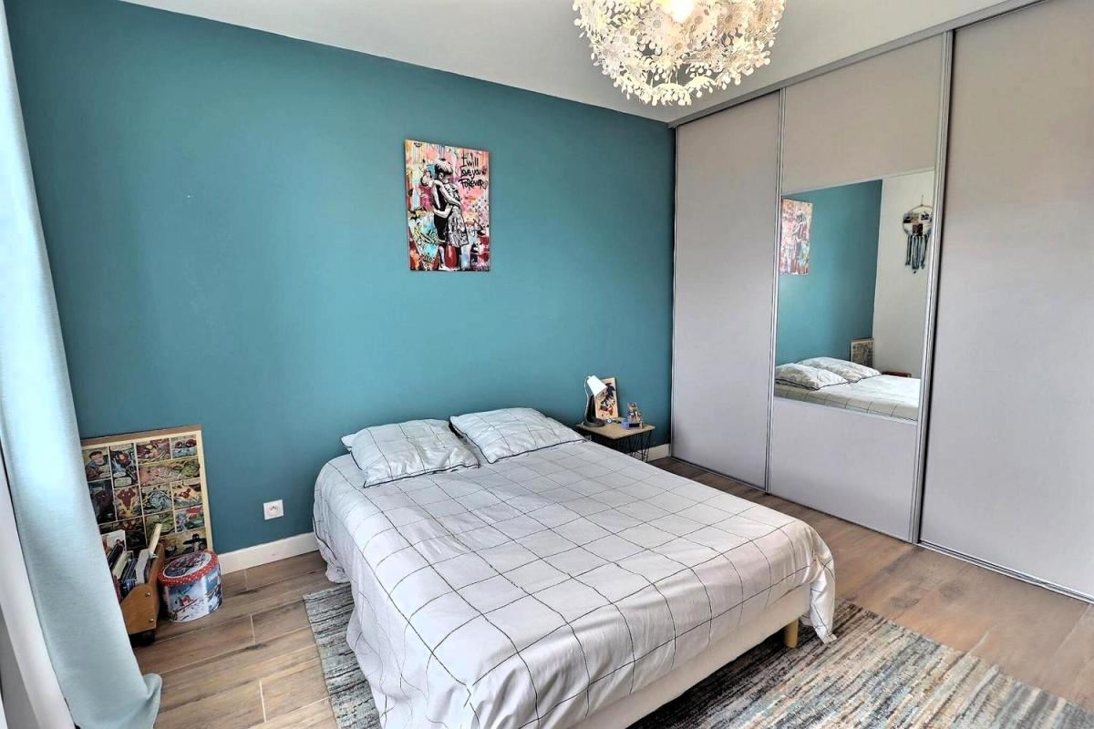 CABANNES Mas rénové en campagne 200m² habitables avec jardin, piscine et garage 7