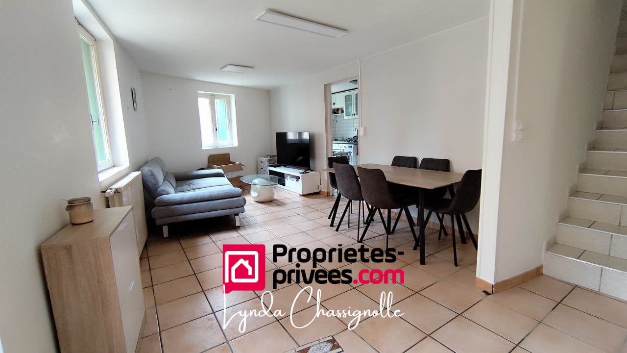 PERREUX Maison de village - rénovée et isolée - Perreux 2