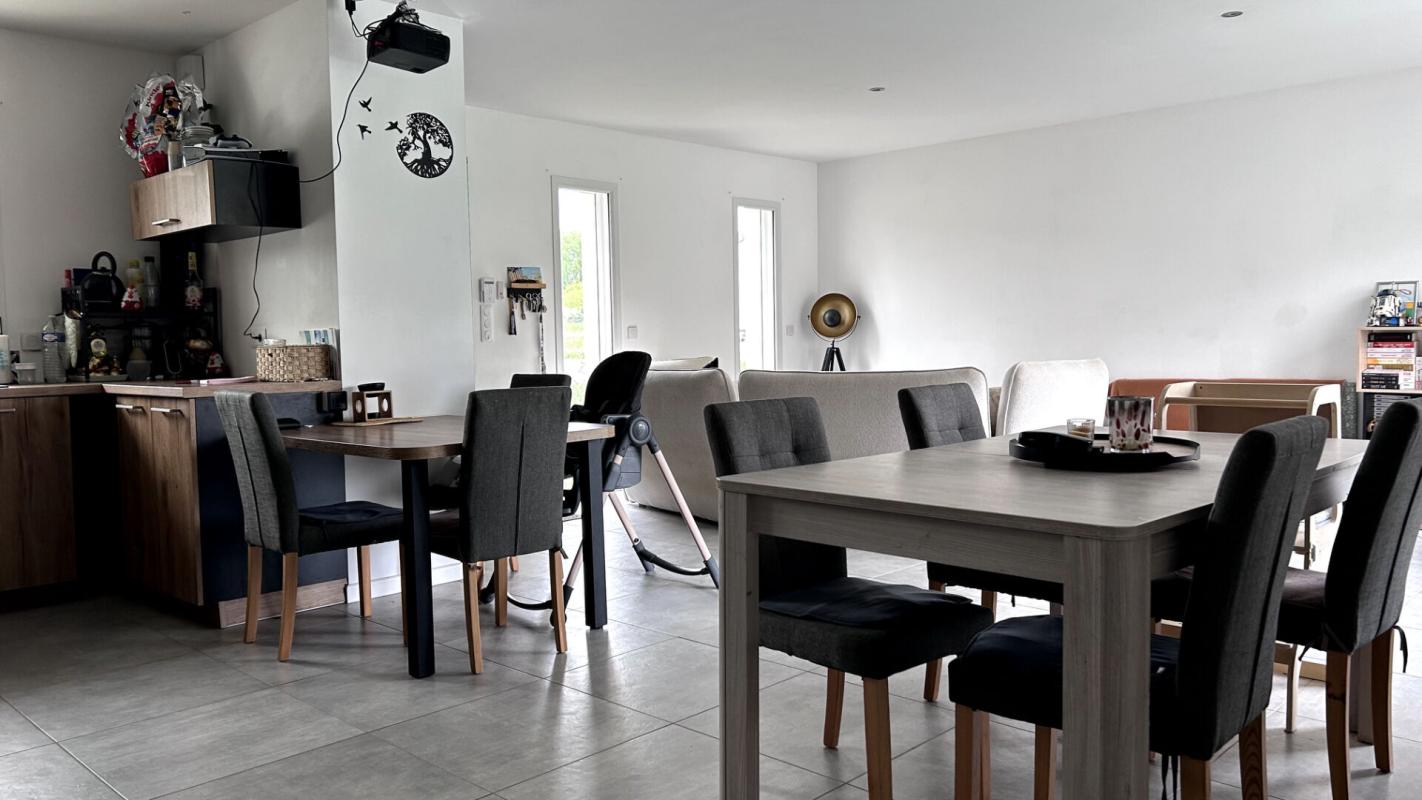 SAINT-JULIEN-L'ARS ST JULIEN L'ARS - PLAIN-PIED RÉCENT 2024 ? LUMIÈRE, CONFORT & VIE TOUT SIMPLEMENT IDÉALE 3