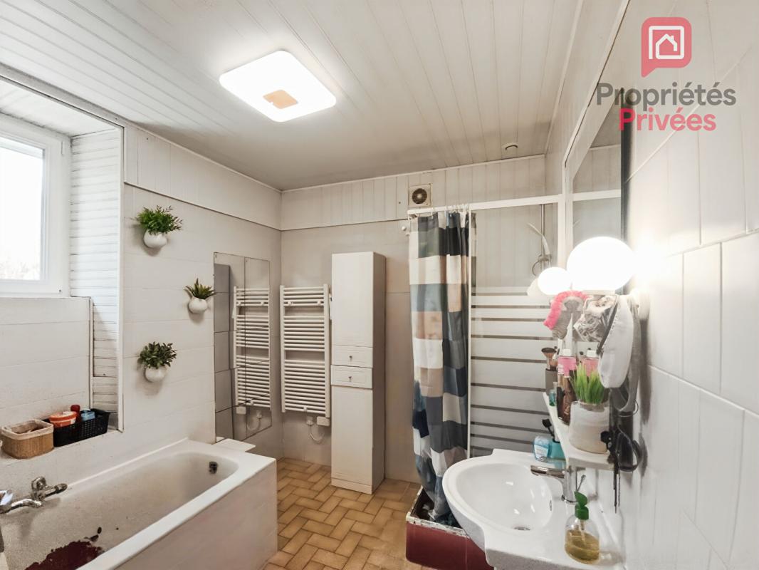 MAIZIERES-LA-GRANDE-PAROISSE Maison Maizieres La Grande Paroisse 3 chambres, terrain, grange, grenier 15