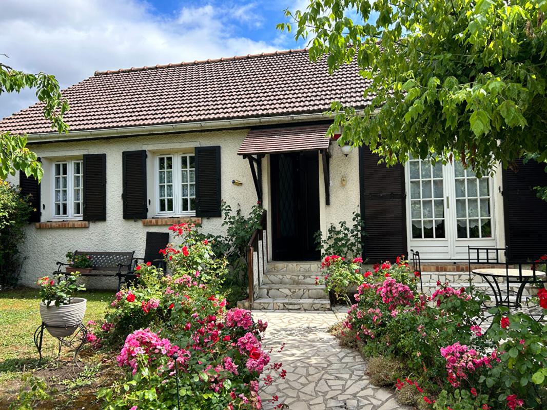 MARINES MARINES MEME. PAVILLON INDIVIDUEL DE PLAIN-PIED DE 82 M² PLUS UNE VERANDA DE 24.5 M² SUR UN TERRAIN DE500 M² 1