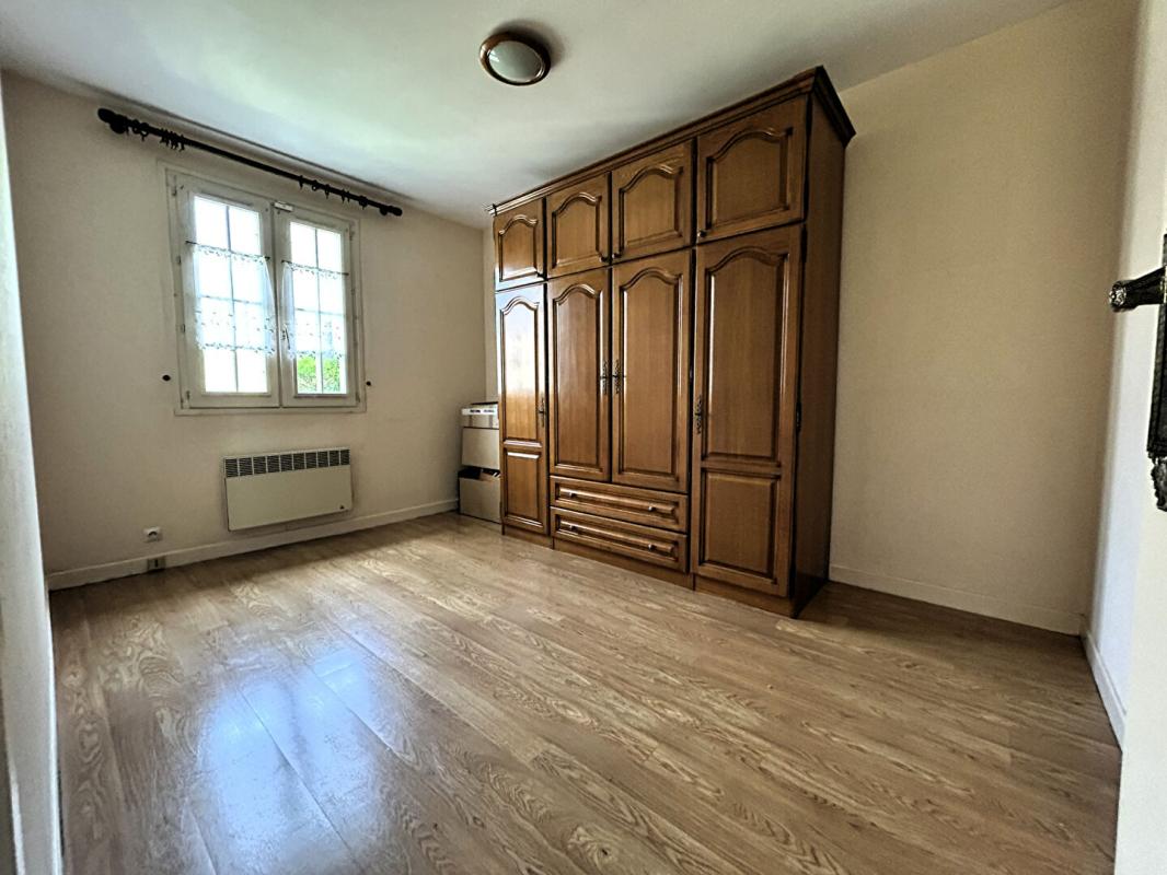 MARINES MARINES MEME. PAVILLON INDIVIDUEL DE PLAIN-PIED DE 82 M² PLUS UNE VERANDA DE 24.5 M² SUR UN TERRAIN DE500 M² 13