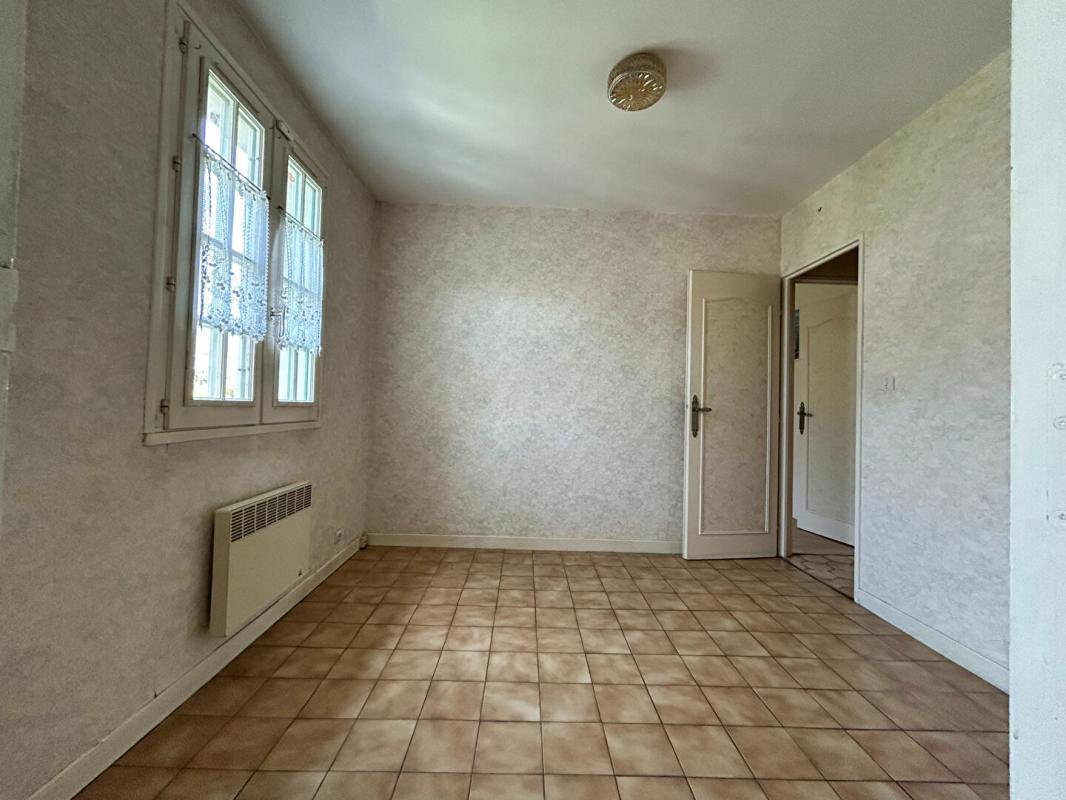 MARINES MARINES MEME. PAVILLON INDIVIDUEL DE PLAIN-PIED DE 82 M² PLUS UNE VERANDA DE 24.5 M² SUR UN TERRAIN DE500 M² 15