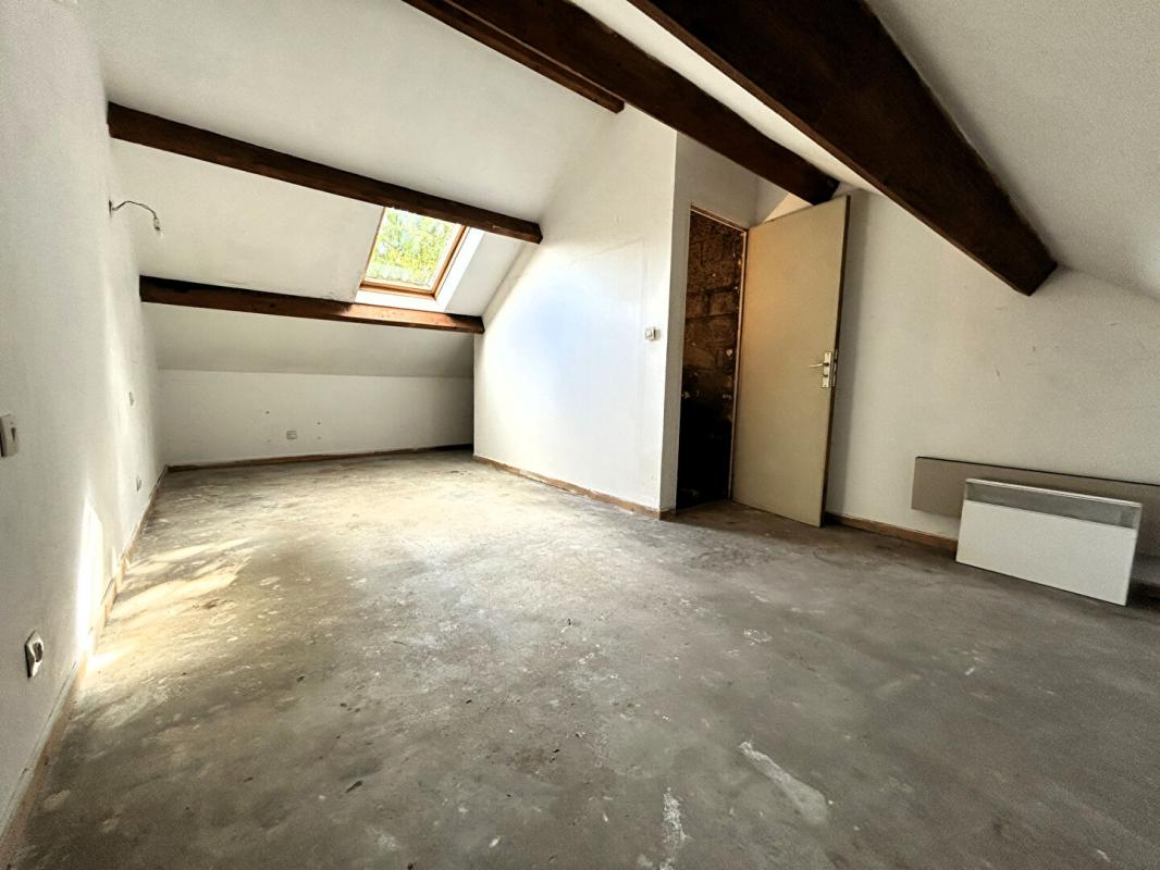 MARINES MARINES MEME. PAVILLON INDIVIDUEL DE PLAIN-PIED DE 82 M² PLUS UNE VERANDA DE 24.5 M² SUR UN TERRAIN DE500 M² 18