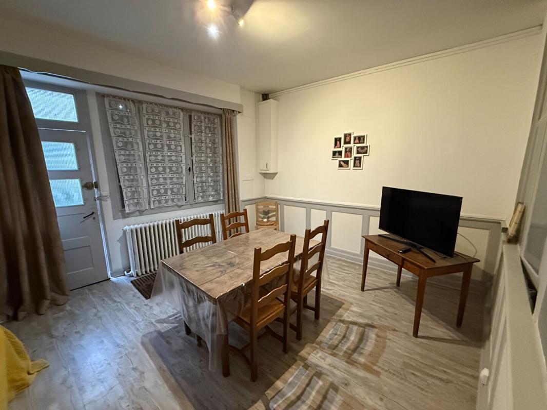 BOURBON-L'ARCHAMBAULT Immeuble Bourbon L Archambault 10 pièce(s) 7