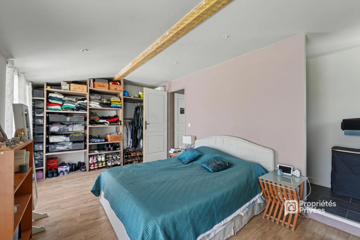 BESSENS Maison Bessens T6 avec piscine sur une parcelle de 5666 m2 12