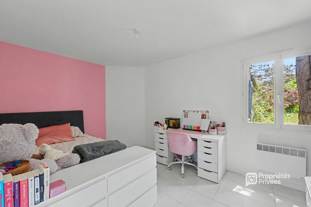 BESSENS Maison Bessens T6 avec piscine sur une parcelle de 5666 m2 13