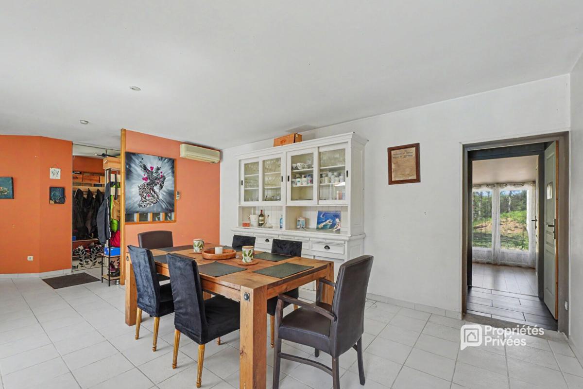 BESSENS Maison Bessens T6 avec piscine sur une parcelle de 5666 m2 8