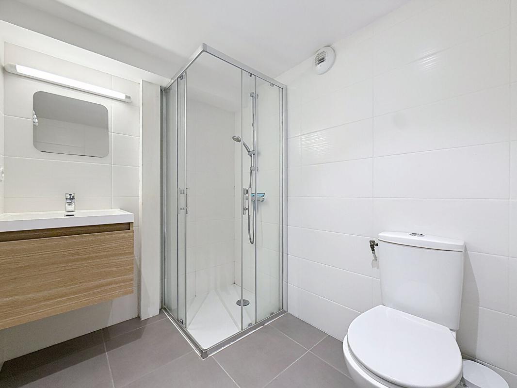 VANNES RARE. Vannes Port. Dernier étage avec vue imprenable sur le port et la Place Gambetta 11