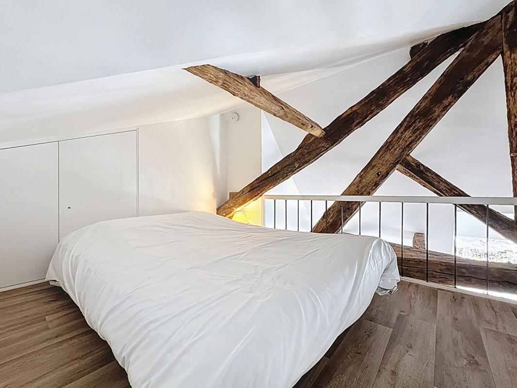 VANNES RARE. Vannes Port. Dernier étage avec vue imprenable sur le port et la Place Gambetta 4