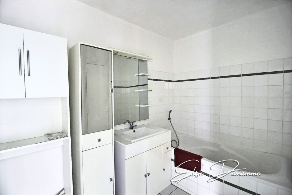 LE HAVRE Nouveauté - Appartement lumineux avec terrasse et stationnement dans un environnement calme et verdoyant 9