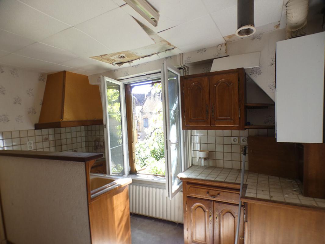 SARLAT-LA-CANEDA Maison à rénover au coeur de Sarlat avec création de 2 appartements possible 11