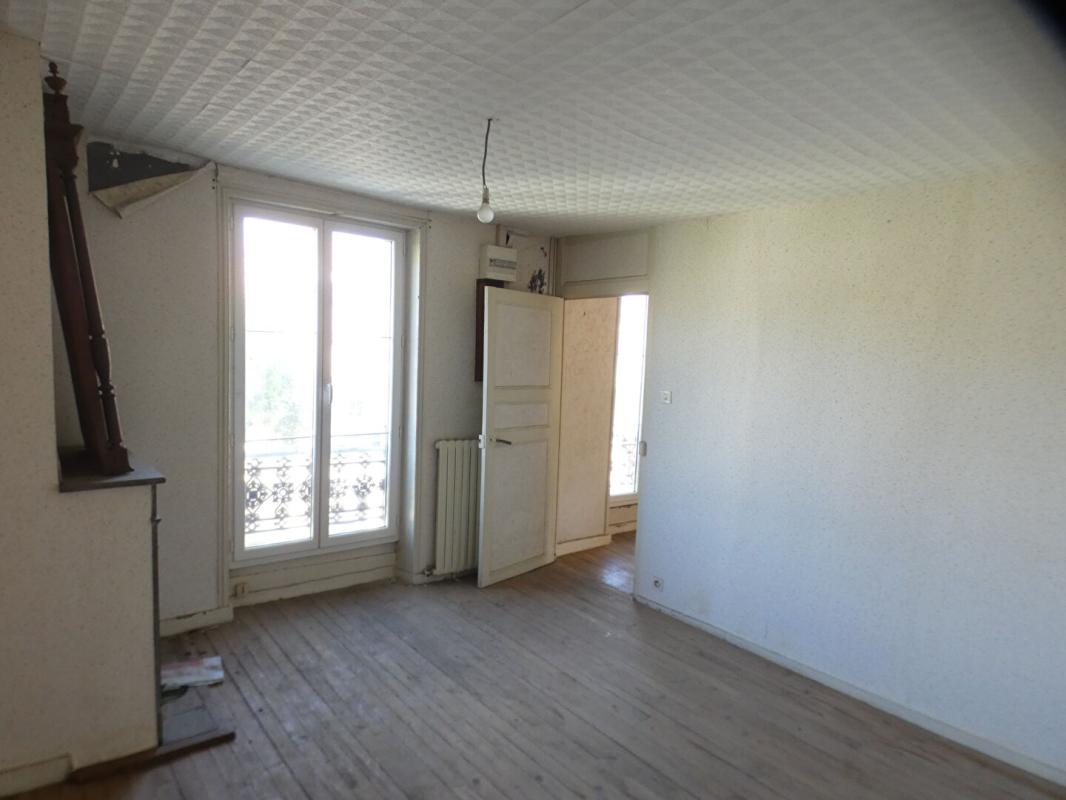 SARLAT-LA-CANEDA Maison à rénover au coeur de Sarlat avec création de 2 appartements possible 7