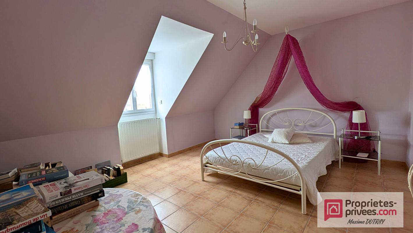 CHATEAU-RENAULT Maison 7 pièces 191m² 13