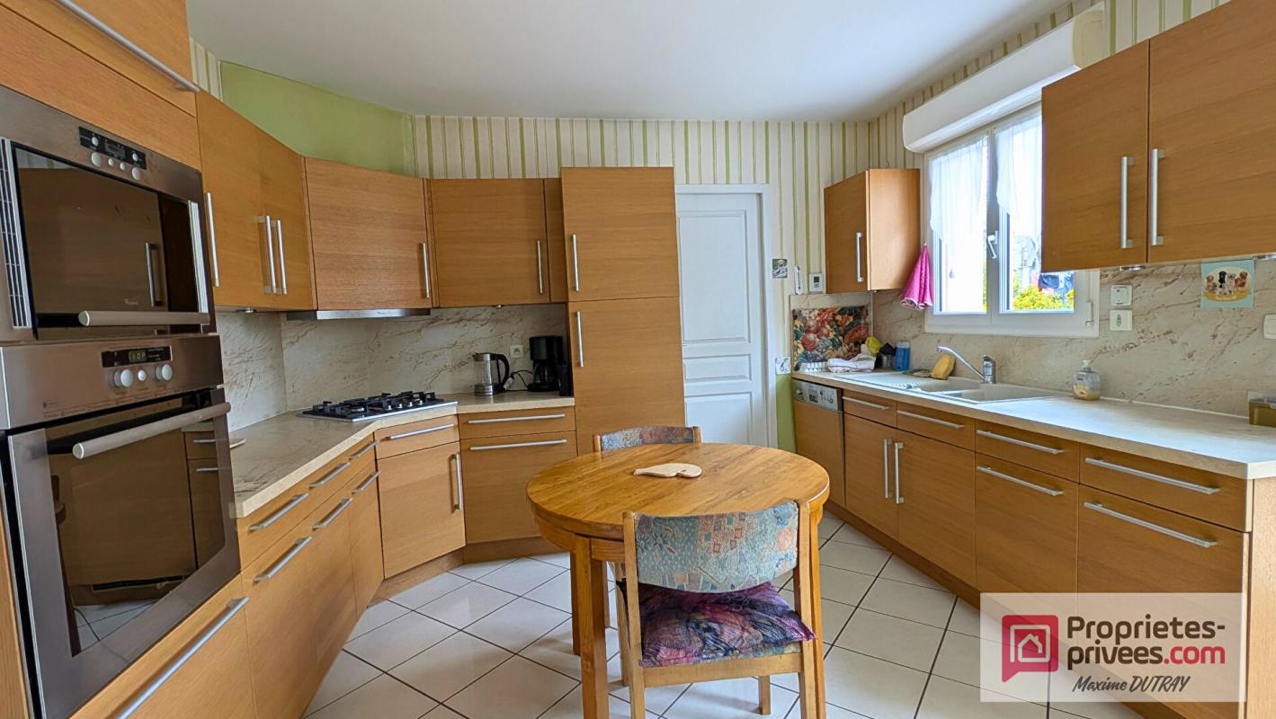 CHATEAU-RENAULT Maison 7 pièces 191m² 7