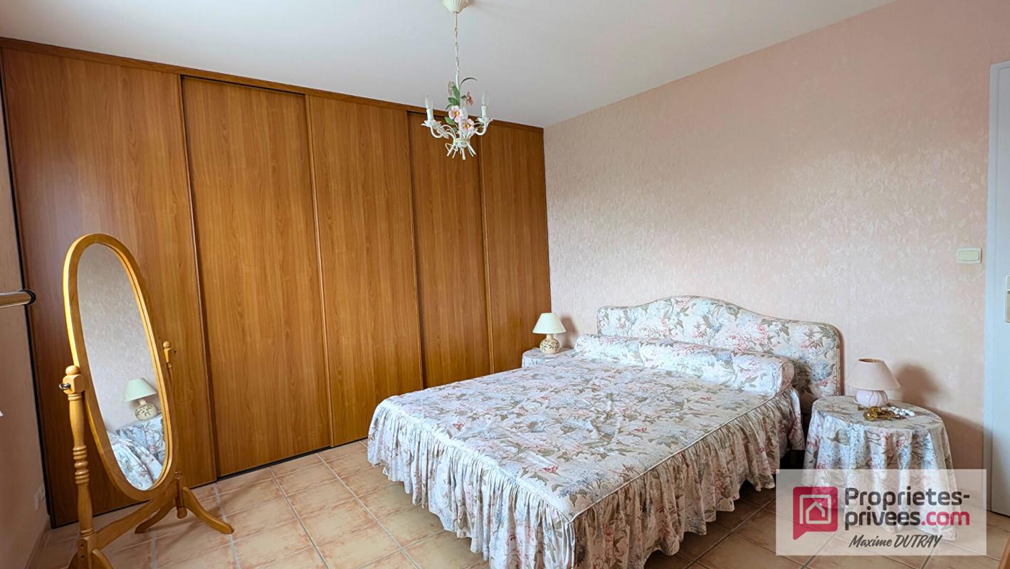 CHATEAU-RENAULT Maison 7 pièces 191m² 9