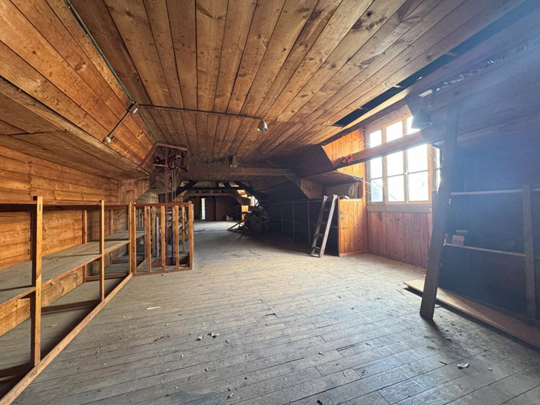 TOURS EXCLUSIVITE A VENDRE TOURS 37000 Maison type Loft Tours 5 pièces 300 m2 COUR / JARDIN 6