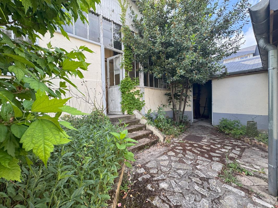 TOURS EXCLUSIVITE A VENDRE TOURS 37000 Maison type Loft Tours 5 pièces 300 m2 COUR / JARDIN 8