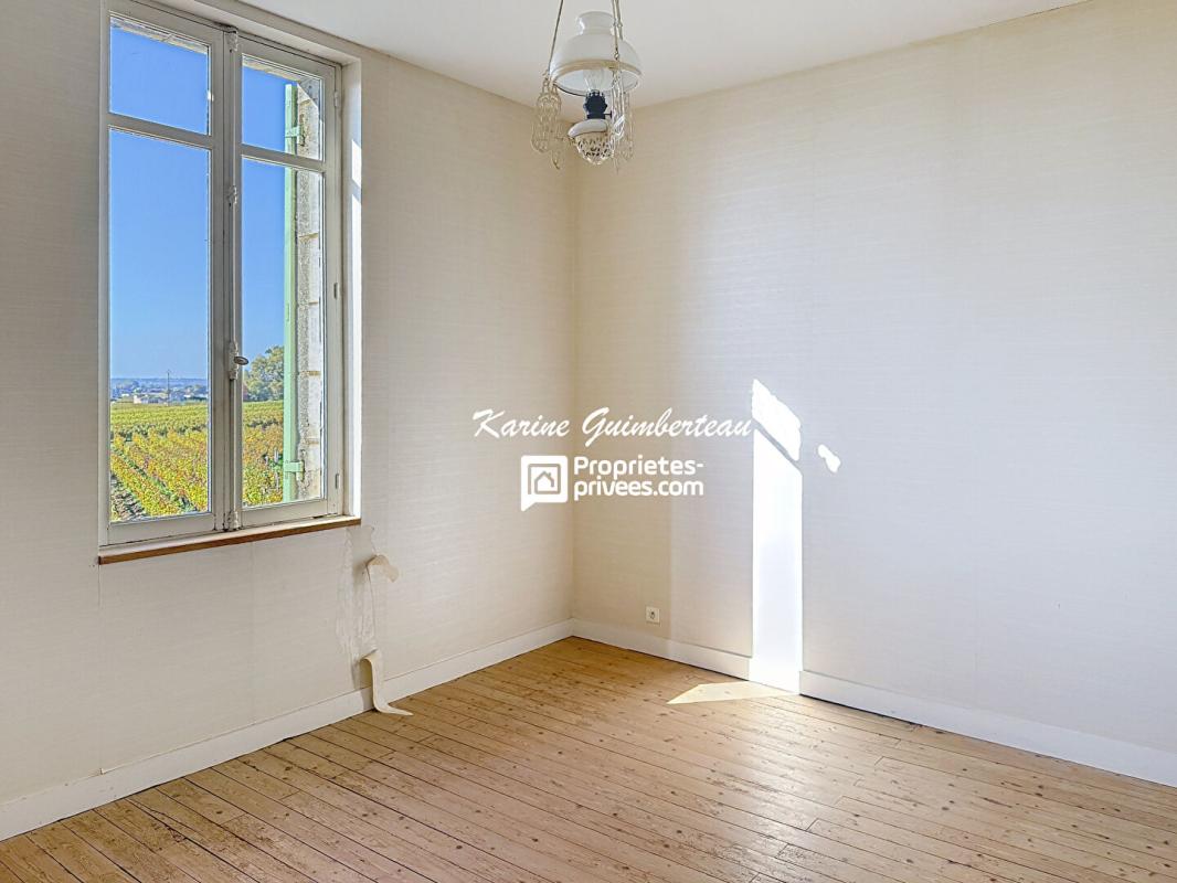 SAINT-EMILION St Emilion : Majestueuse maison en pierre avec vue 16