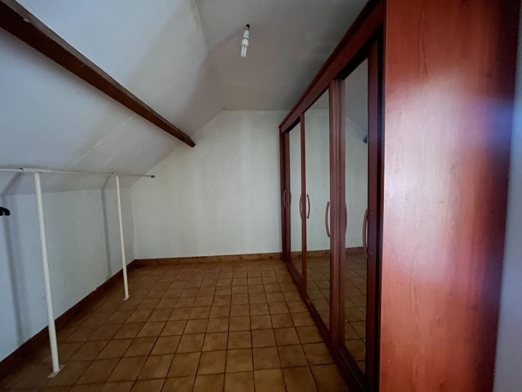 NOGENT-SUR-VERNISSON Pavillon  8 pièces 6 chambres 12