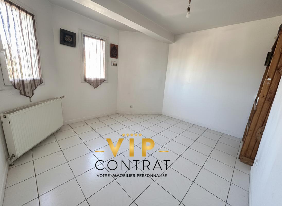 STAINS EXCLUSIVITES - RARE À STAINS -Maison 196 m² + Dépendance - 6 chambres - Fort potentiel 10