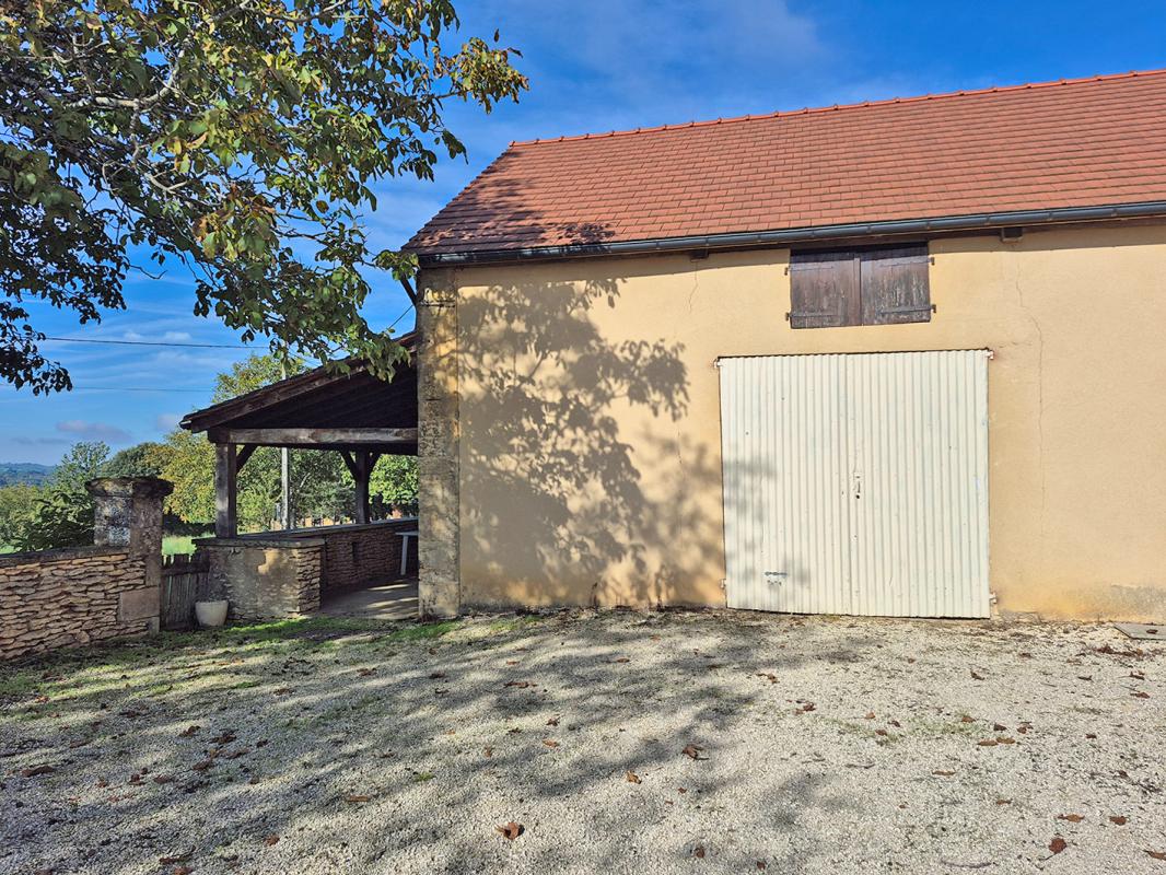 SAINT-CREPIN-ET-CARLUCET Maison SAINT CREPIN ET CARLUCET 7 pièce(s) 139 m2 14