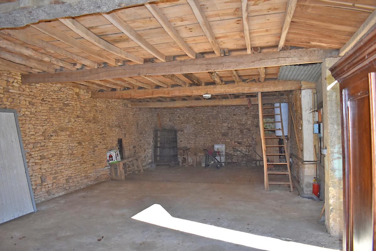 SAINT-CREPIN-ET-CARLUCET Maison SAINT CREPIN ET CARLUCET 7 pièce(s) 139 m2 15