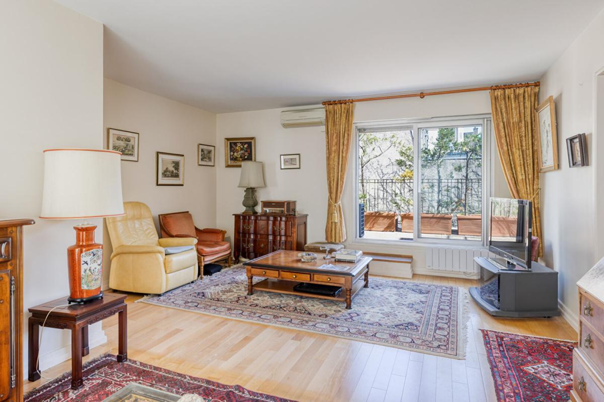 PARIS-16E-ARRONDISSEMENT Auteuil : élégant deux-pièces avec grande terrasse et parking à deux pas de l'avenue Mozart 1