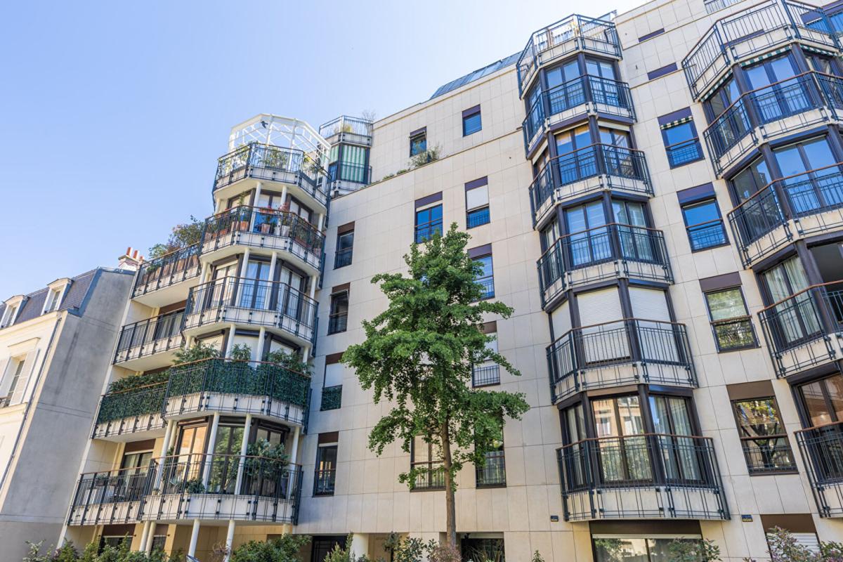 PARIS-16E-ARRONDISSEMENT Auteuil : élégant deux-pièces avec grande terrasse et parking à deux pas de l'avenue Mozart 11