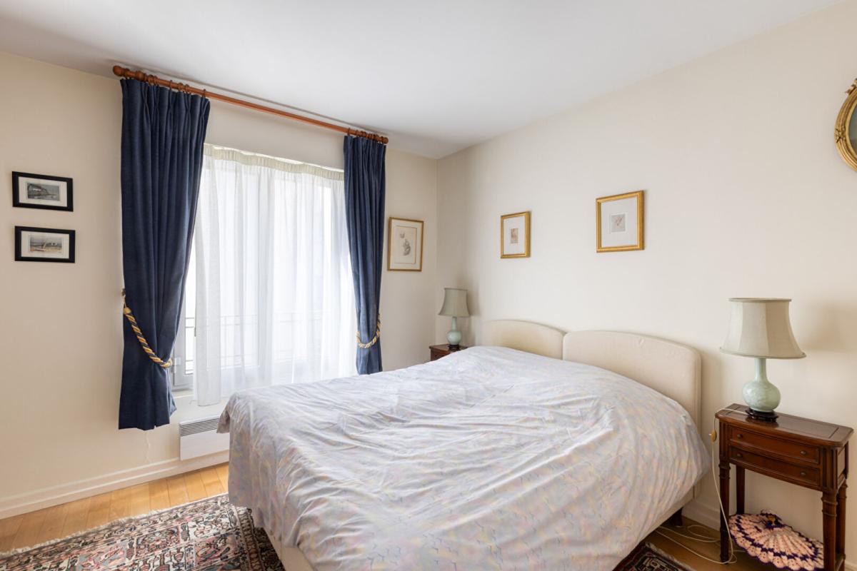 PARIS-16E-ARRONDISSEMENT Auteuil : élégant deux-pièces avec grande terrasse et parking à deux pas de l'avenue Mozart 16