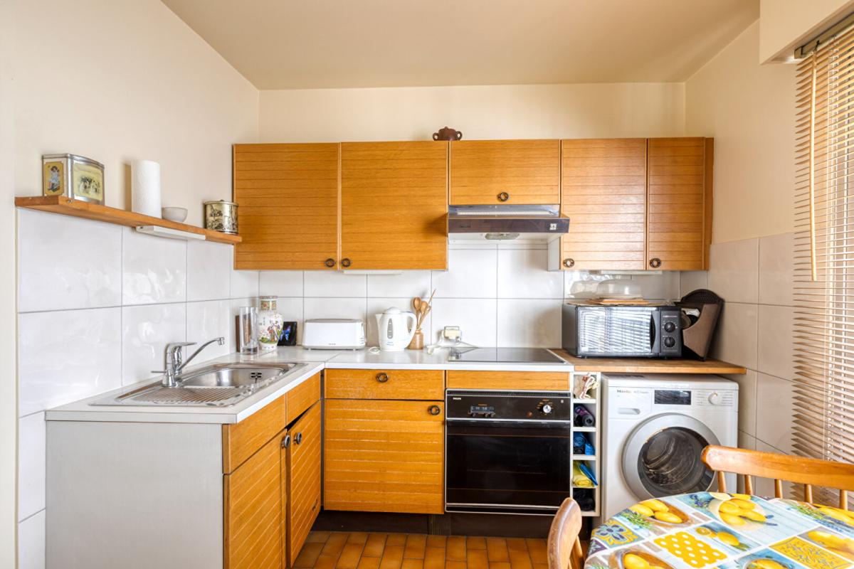 PARIS-16E-ARRONDISSEMENT Auteuil : élégant deux-pièces avec grande terrasse et parking à deux pas de l'avenue Mozart 8