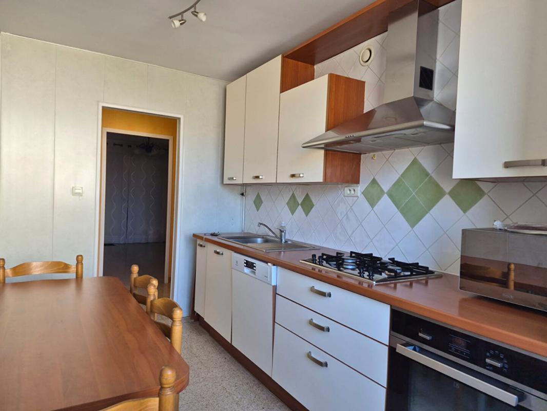 MARSEILLE-10E-ARRONDISSEMENT Appartement Marseille 4 pièce(s) 97 m2 avec extérieur 7